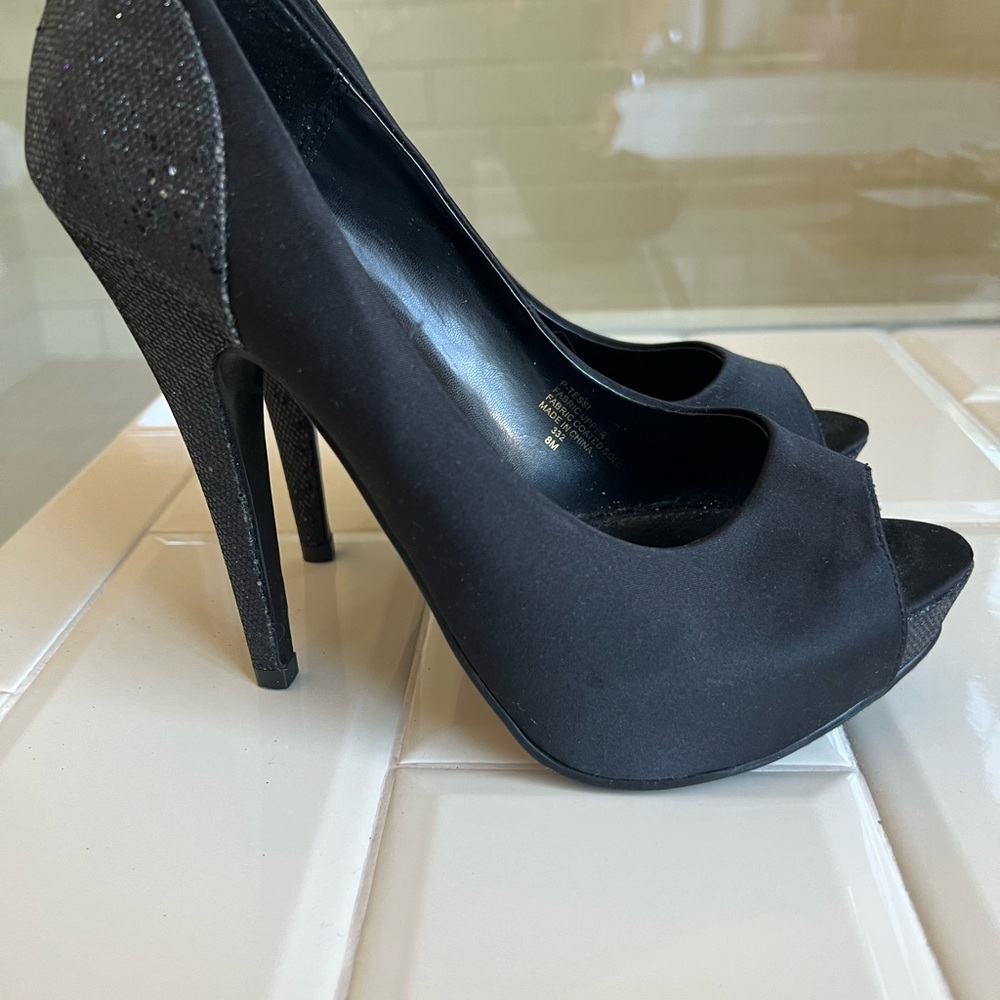 Steve Madden Black Heels With Sequence - image 1